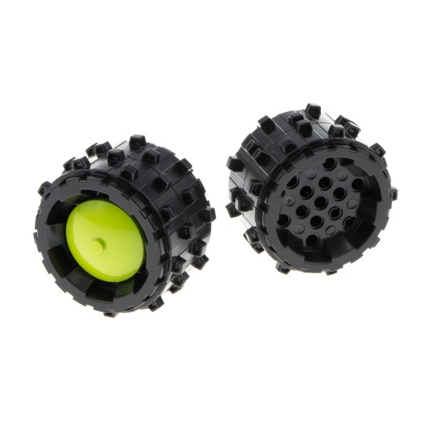 2x Lego Hartplastik Rad mit kleinen Stollen schwarz Felge Kappe grün 3960 64711